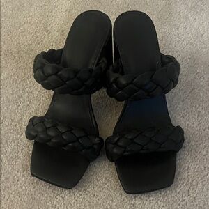 Elegant Black Braided Women's Heel